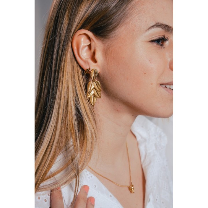 PUCE TIGE NOUEE ACIER INOXYDABLE GOLD PETIT PRIX