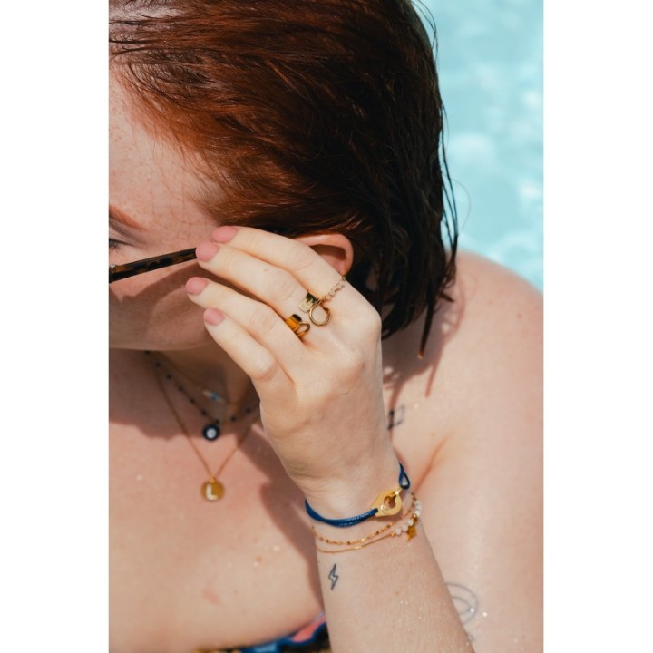 BAGUE MARTELEE PERLES BLANCHES ACIER INOXYDABLE GOLD PETIT PRIX