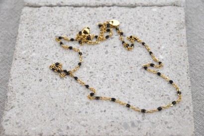 Saki necklace