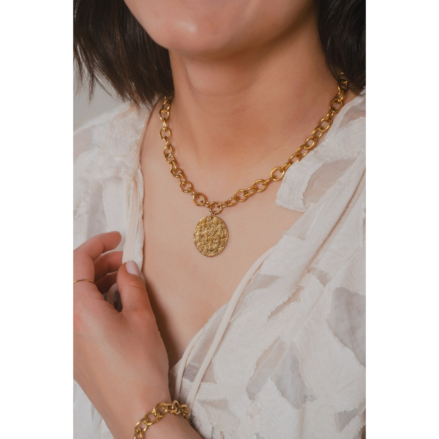 Collier Chaîne Grosse Maille En Acier Doré Avec Pendentif Martelé - Longueur 41-45 Cm - Marque Petugons