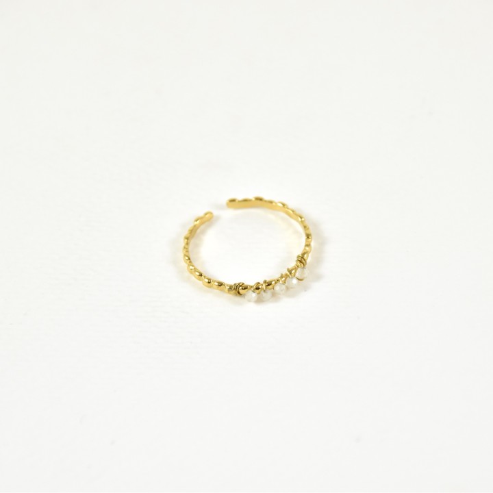BAGUE MARTELEE PERLES BLANCHES ACIER INOXYDABLE GOLD PETIT PRIX