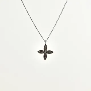 COLLIER FLEUR MARTELEE ACIER INOXYDABLE SILVER PETIT PRIX