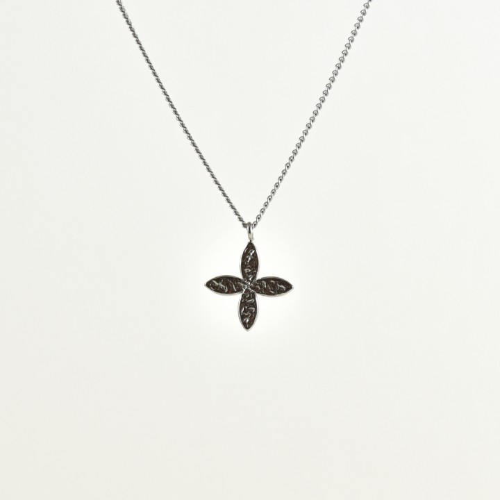 COLLIER FLEUR MARTELEE ACIER INOXYDABLE SILVER PETIT PRIX