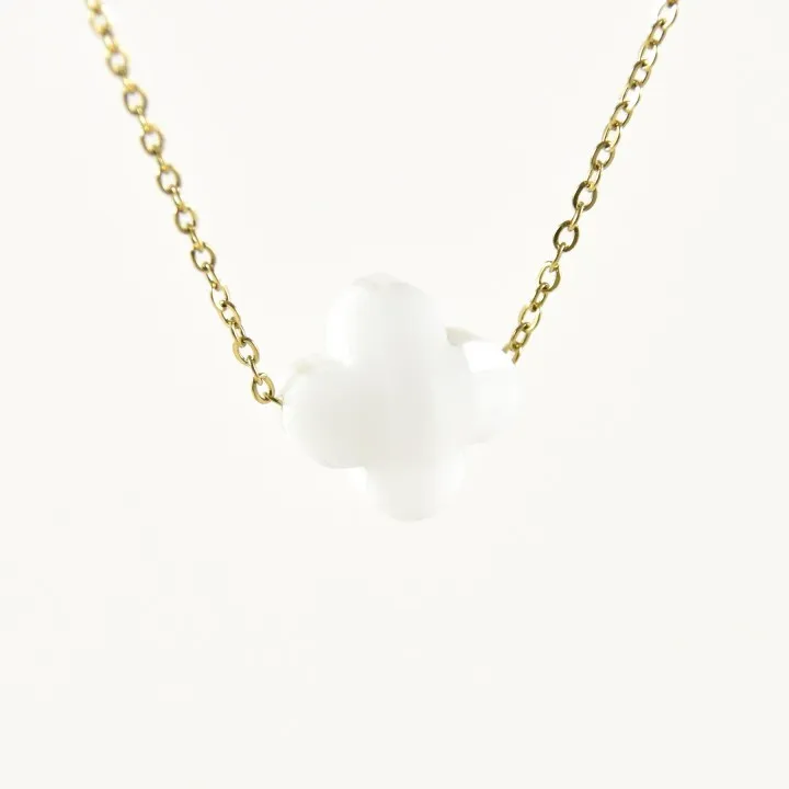 COLLIER TREFLE BLANC ACIER INOXYDABLE GOLD PETIT PRIX
