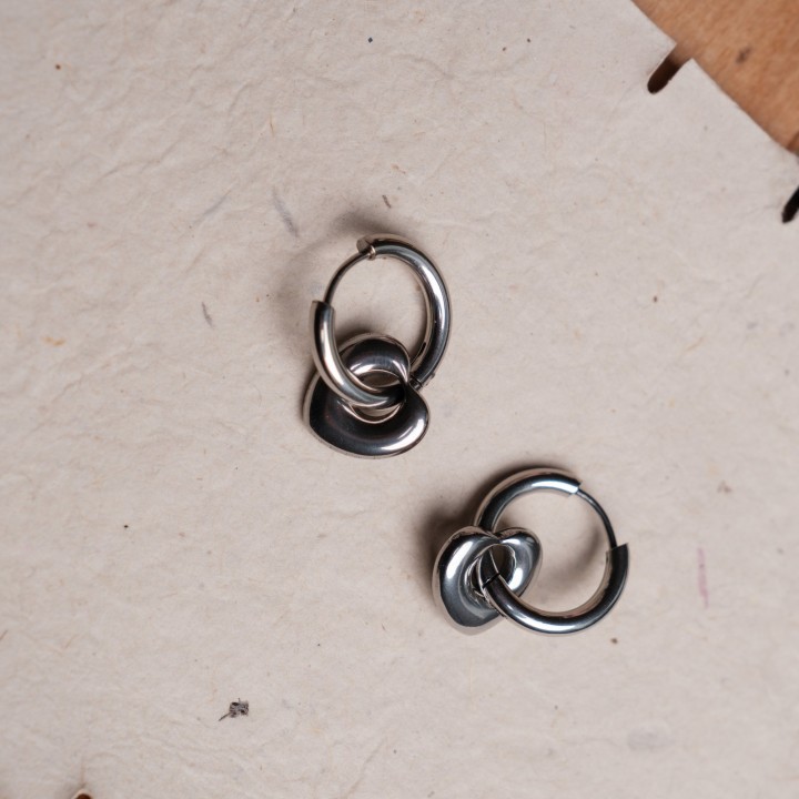 BOUCLES CREOLES COEURS ACIER INOXYDABLE SILVER PETIT PRIX