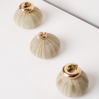 BAGUE D'OREILLE PERLES NACRES ET GOLD ACIER INOXYDABLE GOLD PETIT PRIX