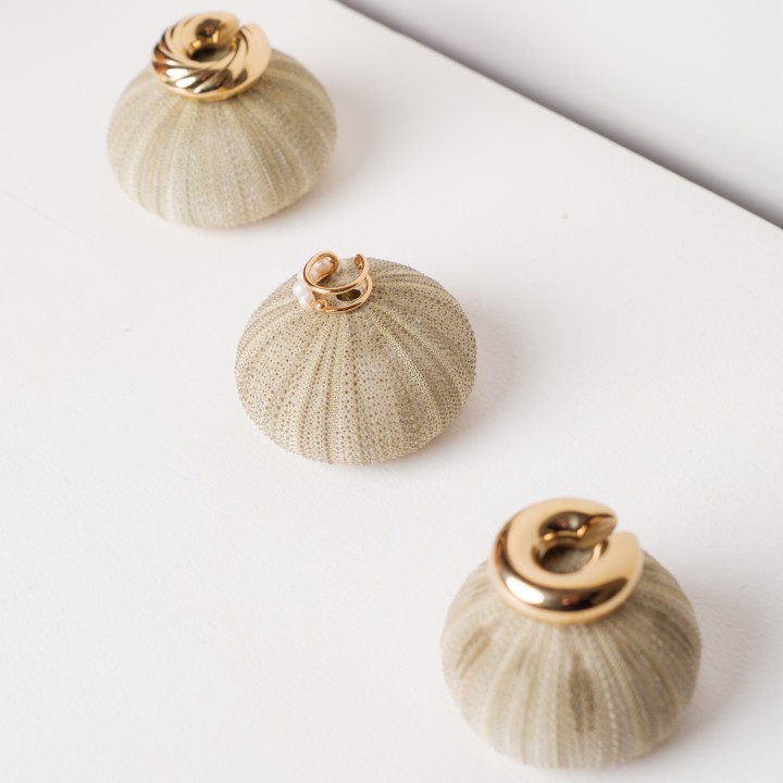 BAGUE D'OREILLE PERLES NACRES ET GOLD ACIER INOXYDABLE GOLD PETIT PRIX