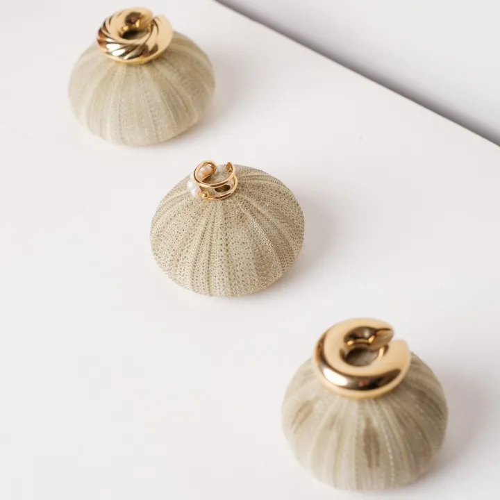 BAGUE D'OREILLE PERLES NACRES ET GOLD ACIER INOXYDABLE GOLD PETIT PRIX