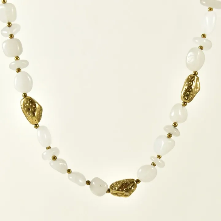 COLLIER PIERRES BLANCHES ET PERLES ACIER INOXYDABLE GOLD PETIT PRIX