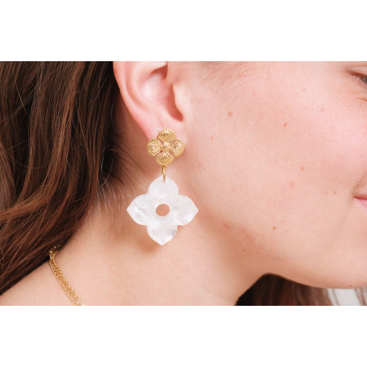 BOUCLES FLEUR NACREE ACIER INOXYDABLE GOLD PETIT PRIX