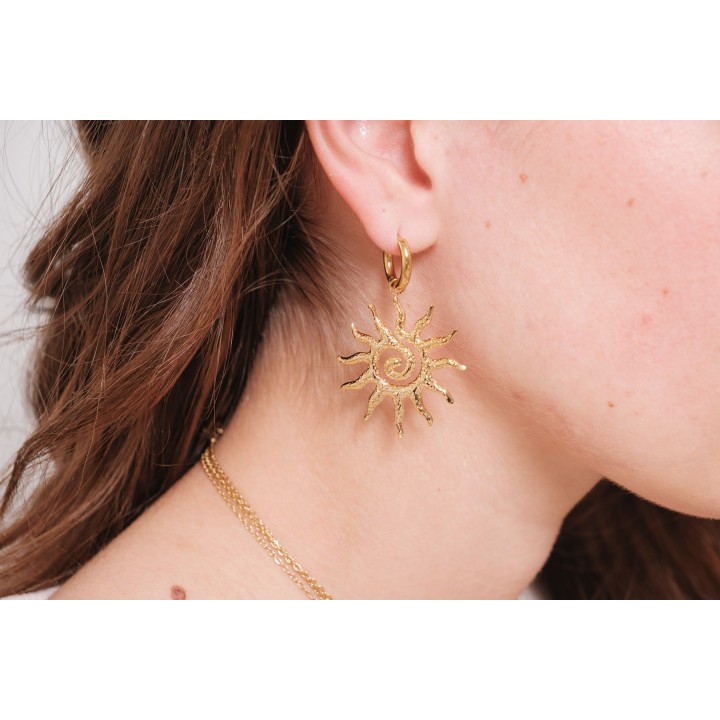 BOUCLES CREOLES SOLEIL SPIRALE MARTELE ACIER INOX GOLD PETIT PRIX
