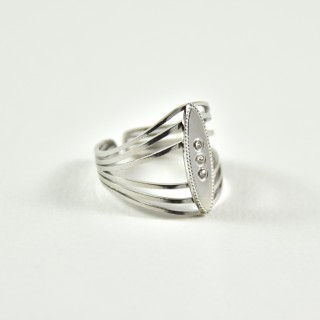 BAGUE CISELE OVALE STRASS ACIER INOXYDABLE SILVER PETIT PRIX