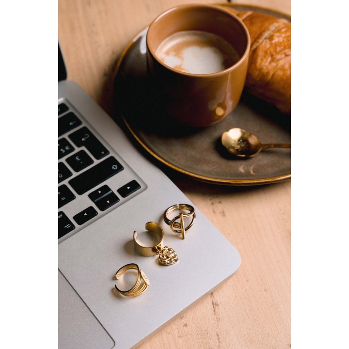 BAGUE LARGE COEUR MARTELE STRASS ACIER INOXYDABLE GOLD PETIT PRIX