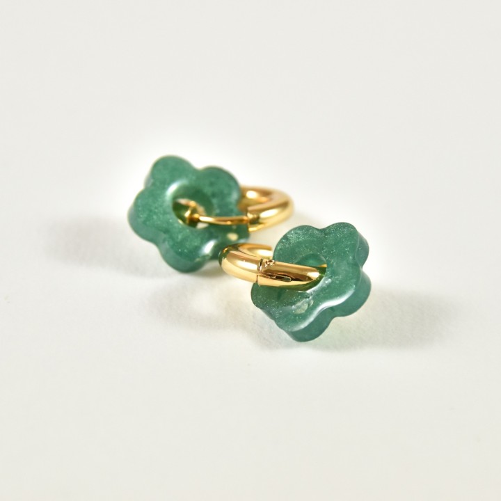 Boucles Fleurs en Acier Inoxydable - Créations Uniques sur Brin de Cuivre