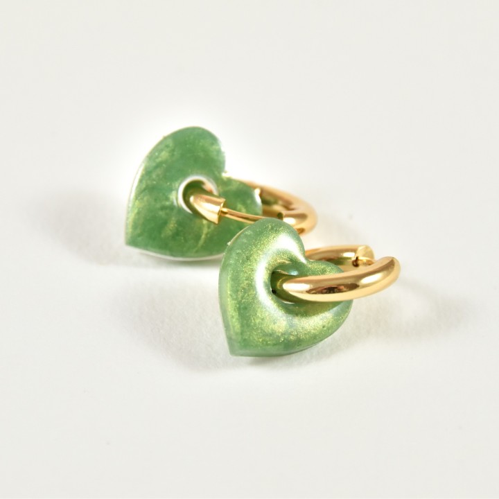 BOUCLES CREOLES COEUR RESINE VERTE CREATION ACIER INOX GOLD PETIT PRIX
