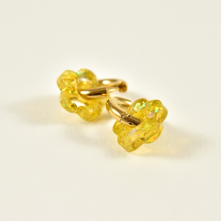 Boucles Fleurs en Acier Inoxydable - Créations Uniques sur Brin de Cuivre