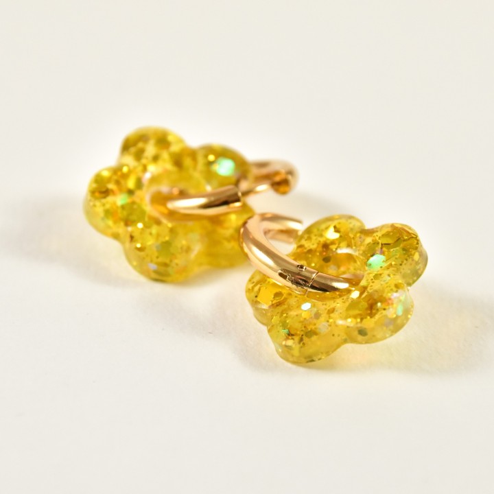 Boucles Fleurs en Acier Inoxydable - Créations Uniques sur Brin de Cuivre
