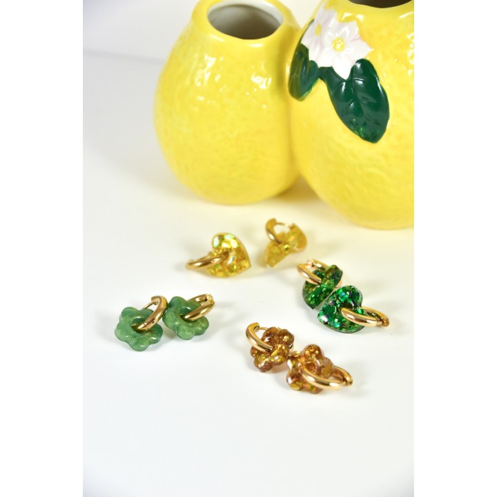 Boucles Fleurs en Acier Inoxydable - Créations Uniques sur Brin de Cuivre