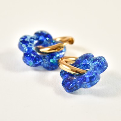 Boucles Fleurs en Acier Inoxydable - Créations Uniques sur Brin de Cuivre