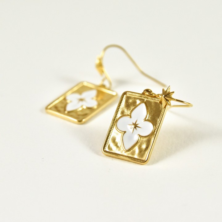 BOUCLES FLEUR BLANCHE ETOILE ACIER INOXYDABLE GOLD PETIT PRIX