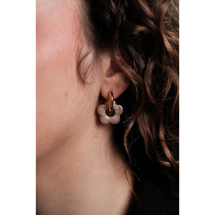 Boucles Fleurs en Acier Inoxydable - Créations Uniques sur Brin de Cuivre