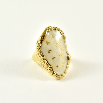 BAGUE XL RESINE NACREE BLANCHE OR ACIER INOXYDABLE GOLD PETIT PRIX