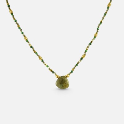 Collier Goutte Tourmaline Verte Constance & Acier Doré Brin de Cuivre