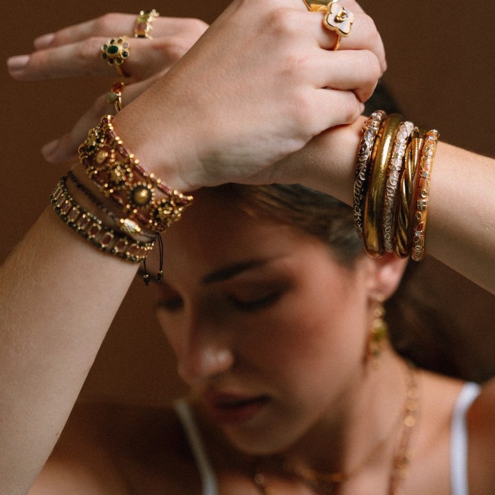 Bracelet Jonc Ouvrant Acier & Émail Brun Camélia | Brin de Cuivre