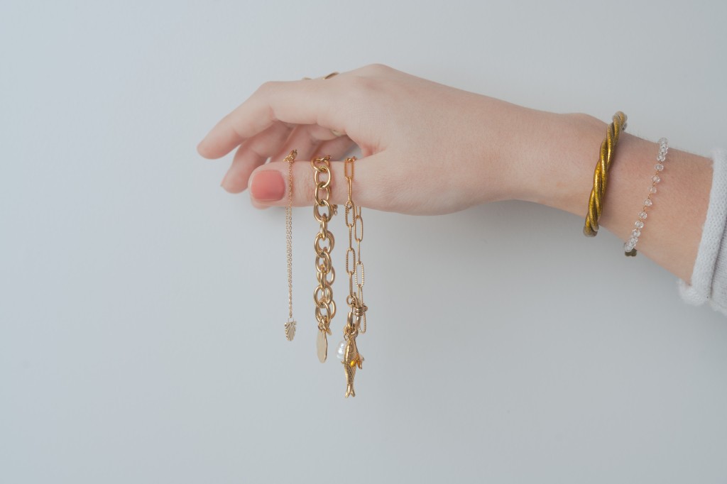 Comment entretenir et nettoyer vos bijoux en acier inoxydable pour les garder impeccables ?